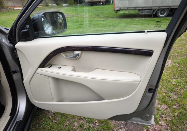 Volvo XC 70 cena 89790 przebieg: 139300, rok produkcji 2016 z Ostrołęka małe 301